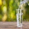 Що буде з організмом, якщо пити мало води, скільки води потрібно пити у  спеку — Корисні статті